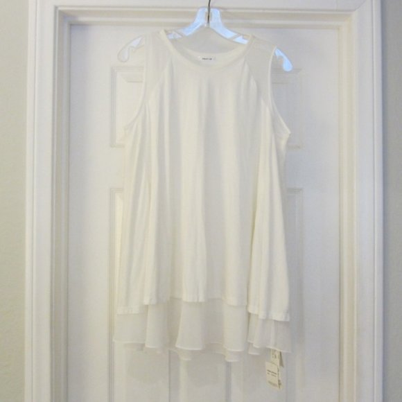 White Flowy Layered Top by Fray I.D - NWT - Picture 3 of 4